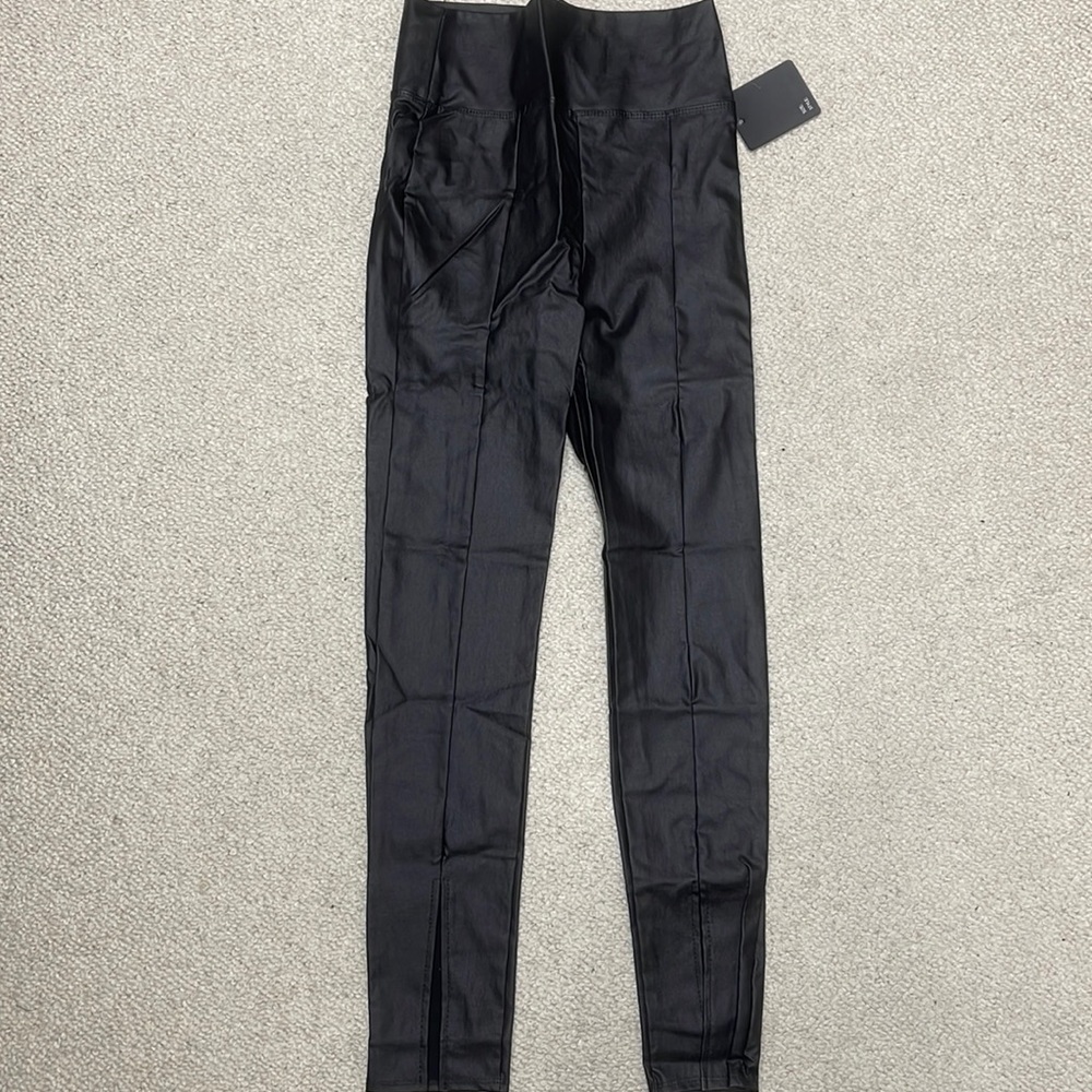 Noir women’s faux leather pants
